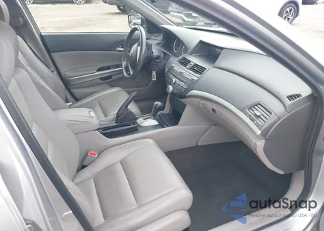 2010 Honda Accord 2.4 Ex-L from USA, damaged, VIN 1HGCP2F8XAA024708